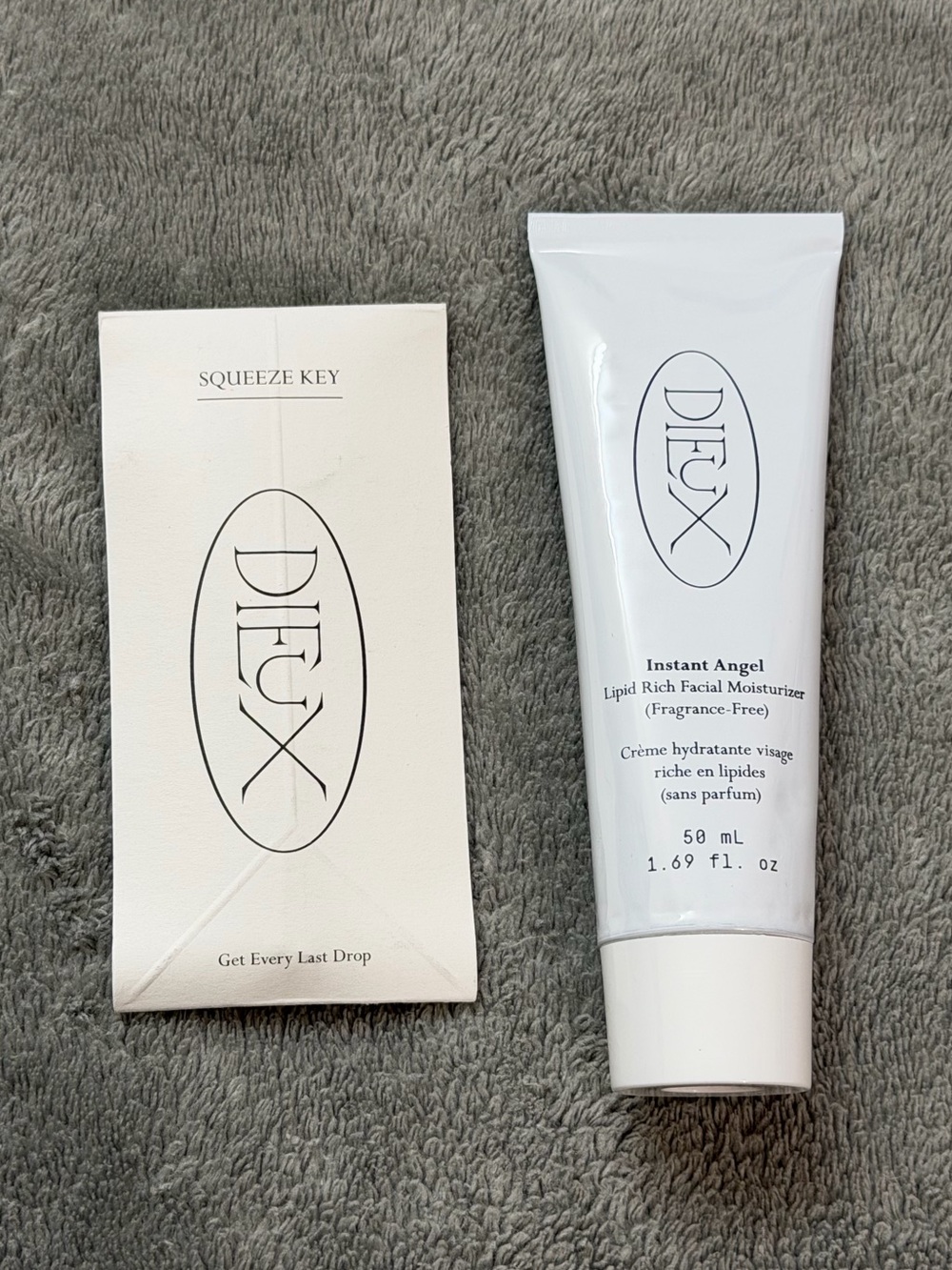 Dieux Instant Angel Lipid Rich Facial Moisturizer 50ml + Squeeze Key